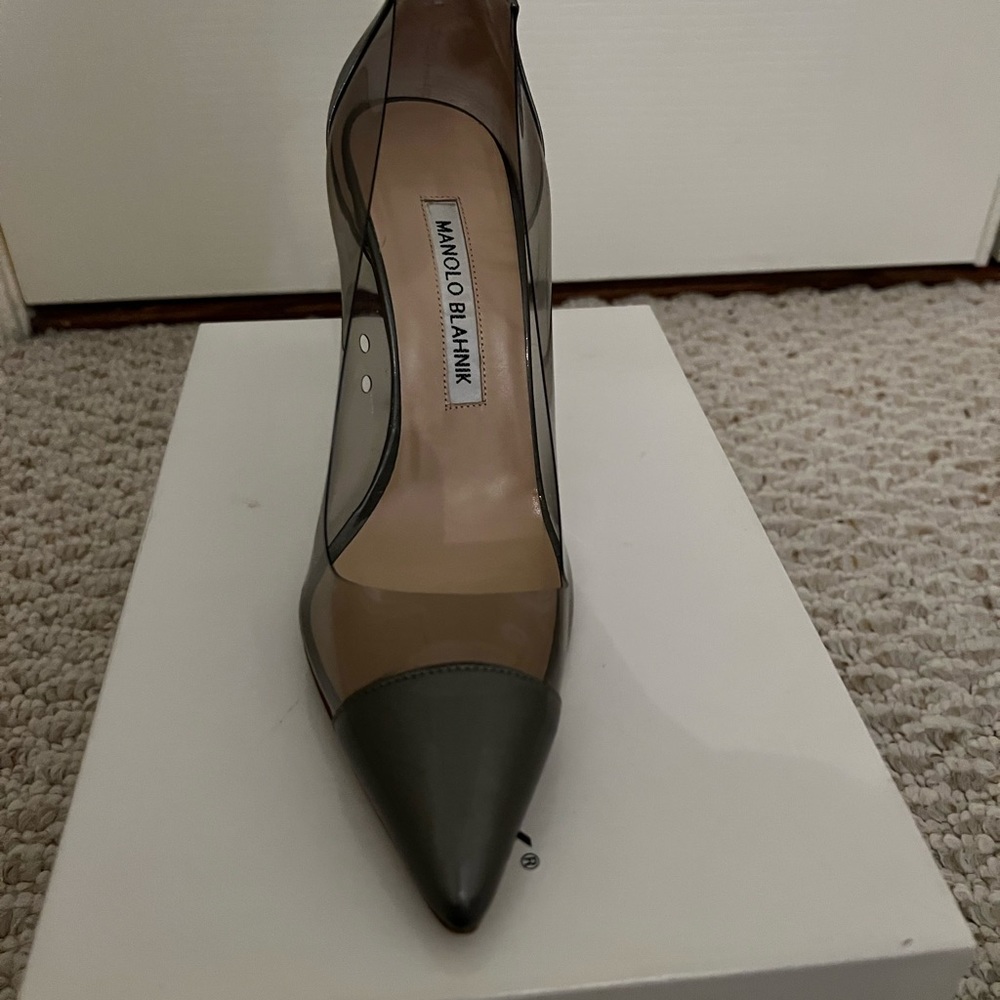 Manolo Blahnik Pacha PVC Cap-Toe Pump In Patent Silver - Picture 8 of 14